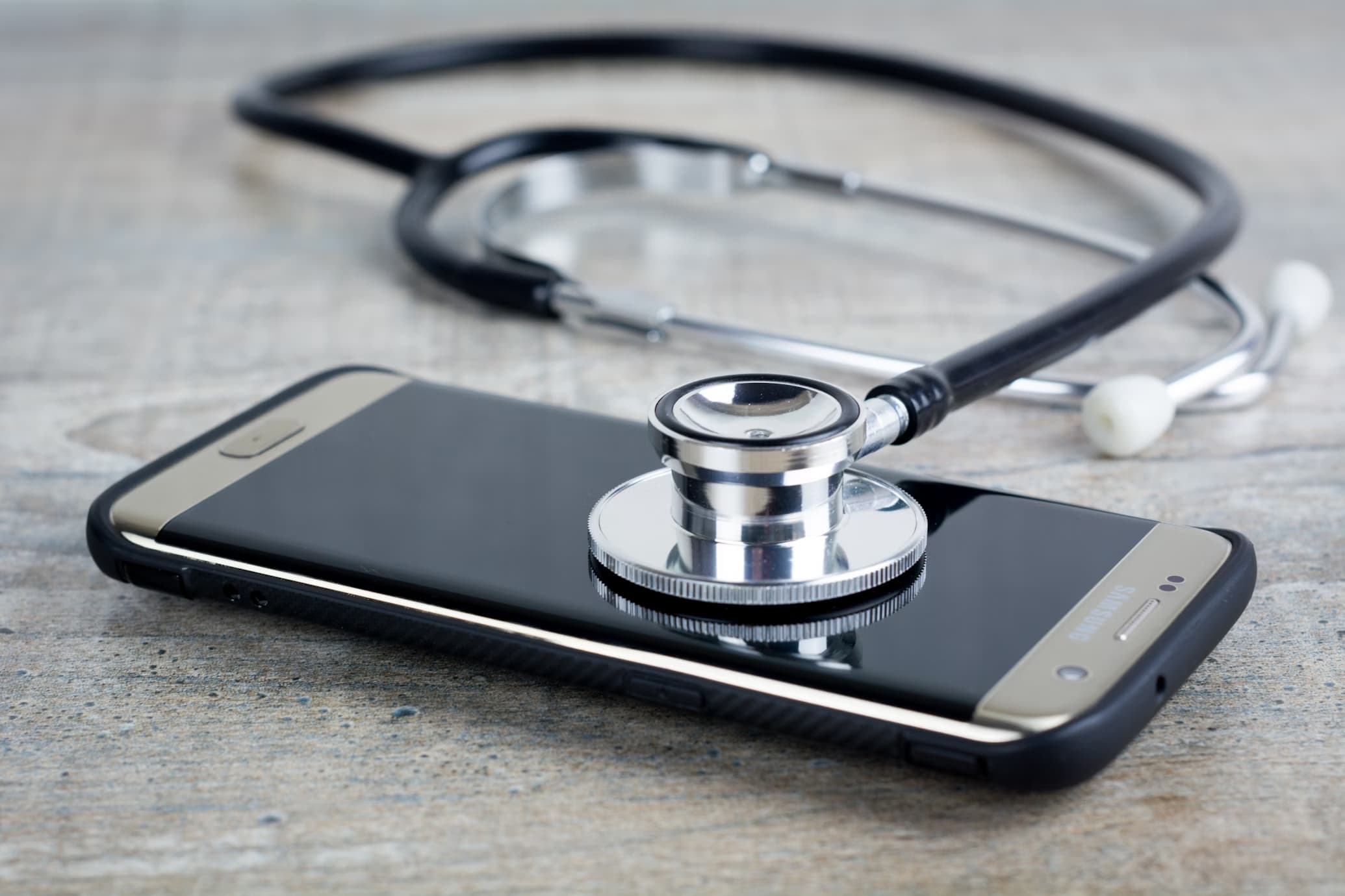 Stethoscope on smartphone for diagnostics